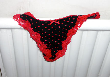 abandoned-knickers